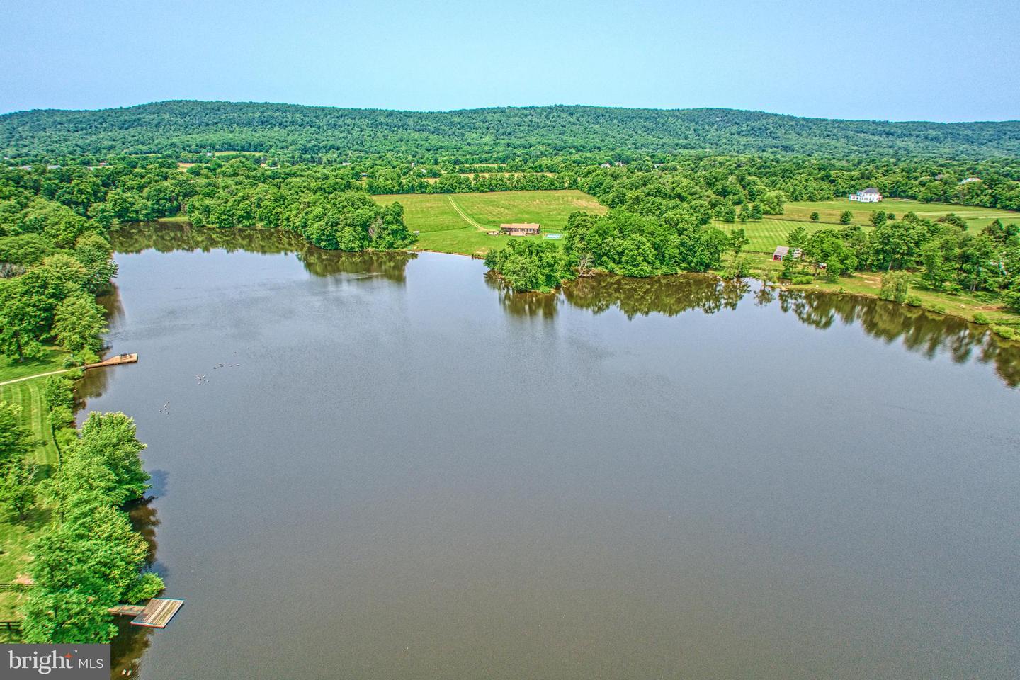 38045 DAWSON GAP LN, HILLSBORO, Virginia 20132, 4 Bedrooms Bedrooms, ,3 BathroomsBathrooms,Residential,For sale,38045 DAWSON GAP LN,VALO2097308 MLS # VALO2097308