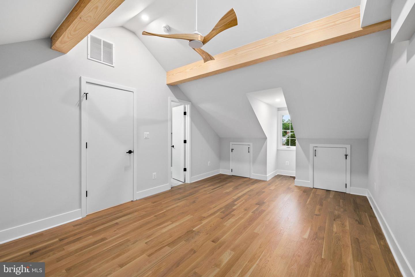 3373 S STAFFORD ST #B2, ARLINGTON, Virginia 22206, 2 Bedrooms Bedrooms, ,2 BathroomsBathrooms,Residential,For sale,3373 S STAFFORD ST #B2,VAAR2058116 MLS # VAAR2058116
