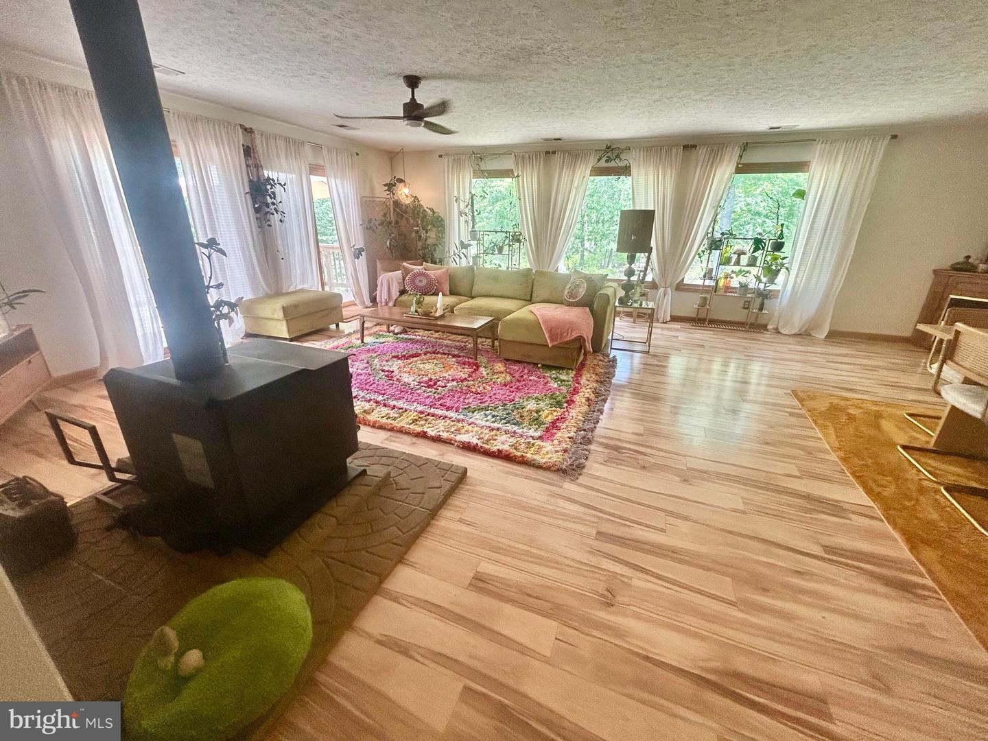 415 ROLLY RD, MOUNT JACKSON, Virginia 22842, 4 Bedrooms Bedrooms, ,2 BathroomsBathrooms,Residential,For sale,415 ROLLY RD,VASH2011558 MLS # VASH2011558
