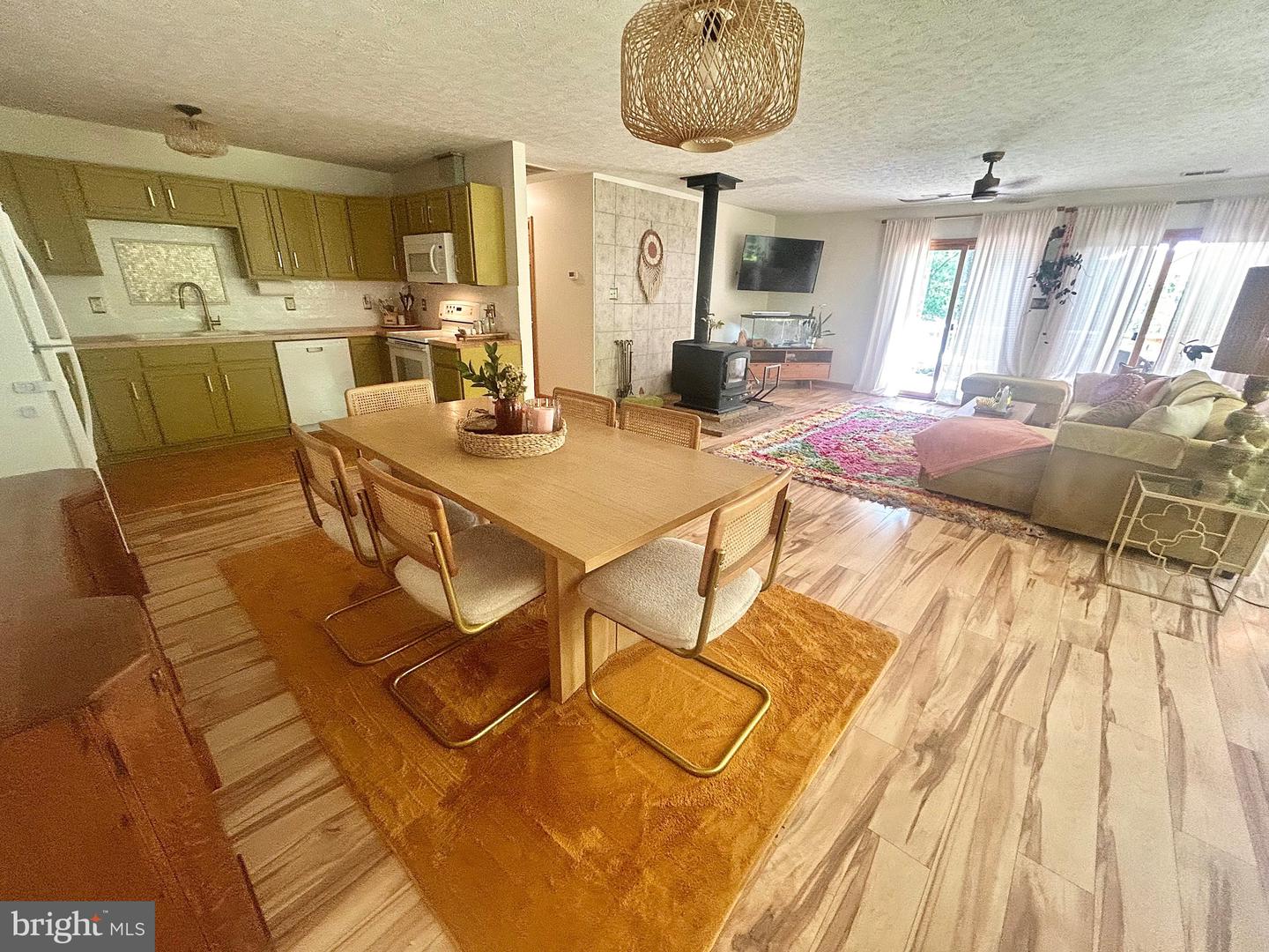 415 ROLLY RD, MOUNT JACKSON, Virginia 22842, 4 Bedrooms Bedrooms, ,2 BathroomsBathrooms,Residential,For sale,415 ROLLY RD,VASH2011558 MLS # VASH2011558