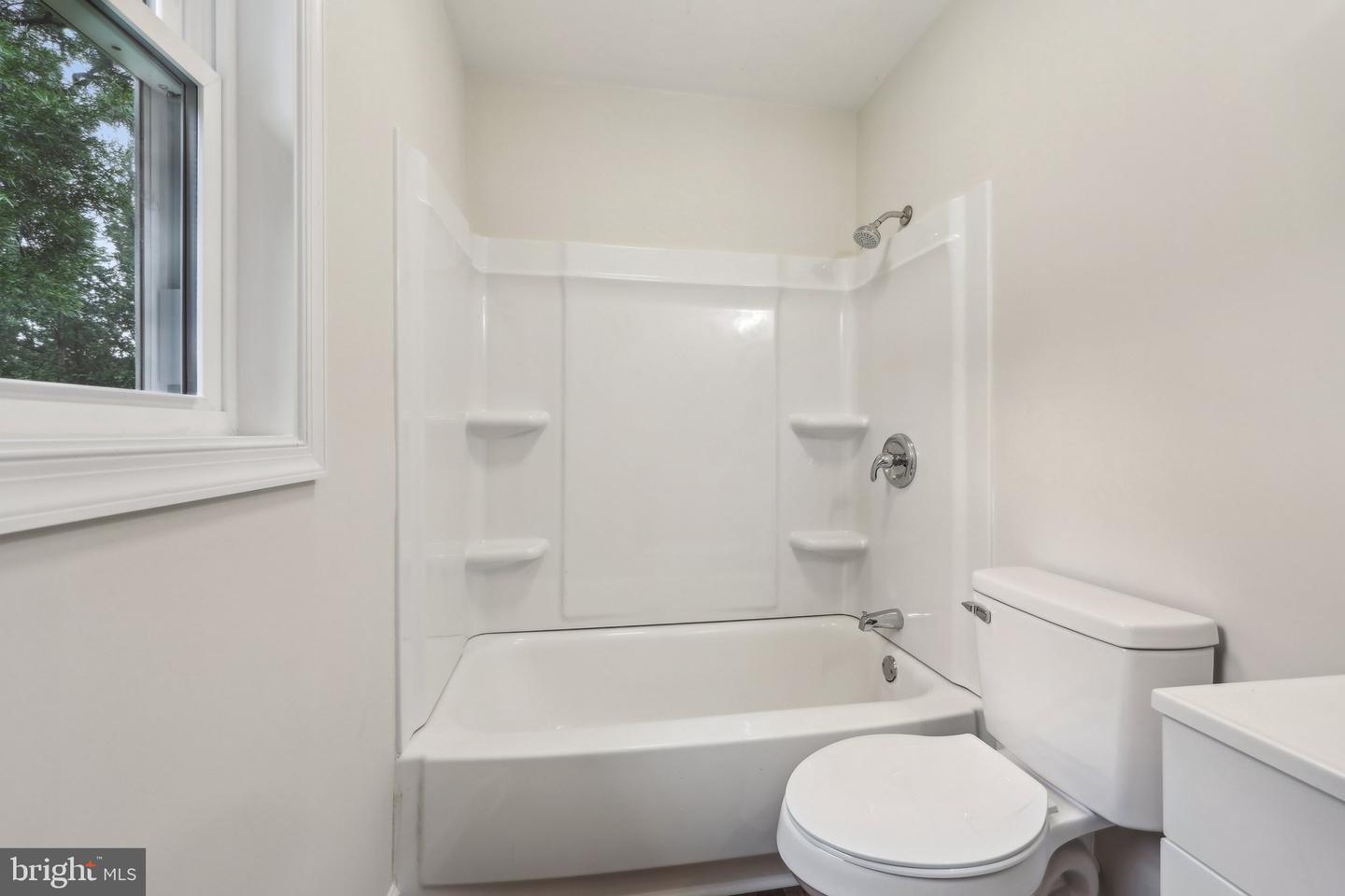 945 FICKLEN RD, FREDERICKSBURG, Virginia 22405, 3 Bedrooms Bedrooms, ,2 BathroomsBathrooms,Residential,For sale,945 FICKLEN RD,VAST2039164 MLS # VAST2039164