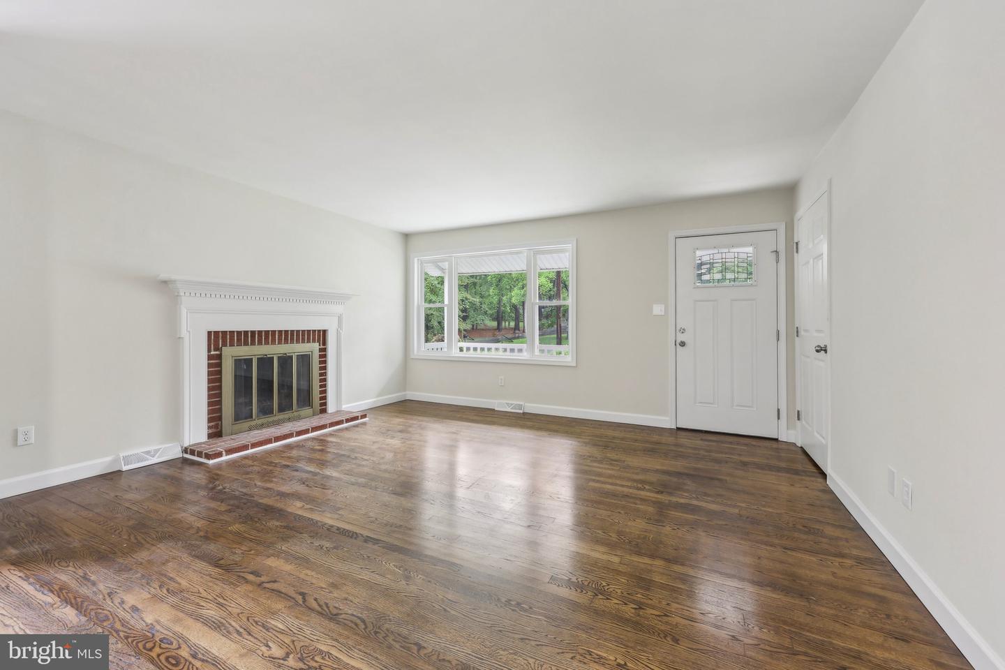 945 FICKLEN RD, FREDERICKSBURG, Virginia 22405, 3 Bedrooms Bedrooms, ,2 BathroomsBathrooms,Residential,For sale,945 FICKLEN RD,VAST2039164 MLS # VAST2039164