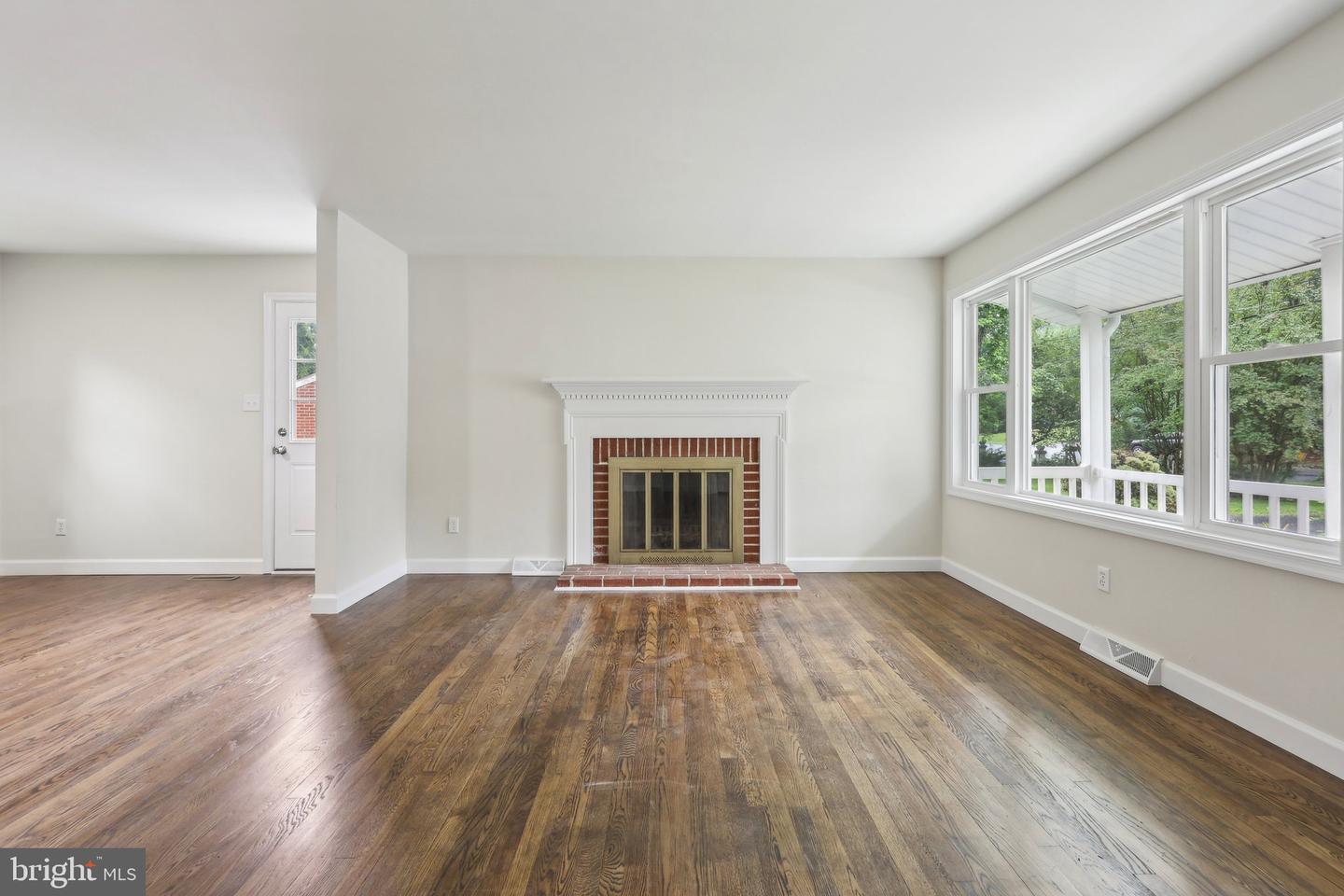 945 FICKLEN RD, FREDERICKSBURG, Virginia 22405, 3 Bedrooms Bedrooms, ,2 BathroomsBathrooms,Residential,For sale,945 FICKLEN RD,VAST2039164 MLS # VAST2039164