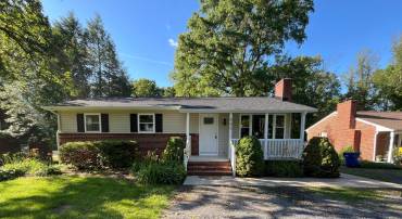 945 FICKLEN RD, FREDERICKSBURG, Virginia 22405, 3 Bedrooms Bedrooms, ,2 BathroomsBathrooms,Residential,For sale,945 FICKLEN RD,VAST2039164 MLS # VAST2039164