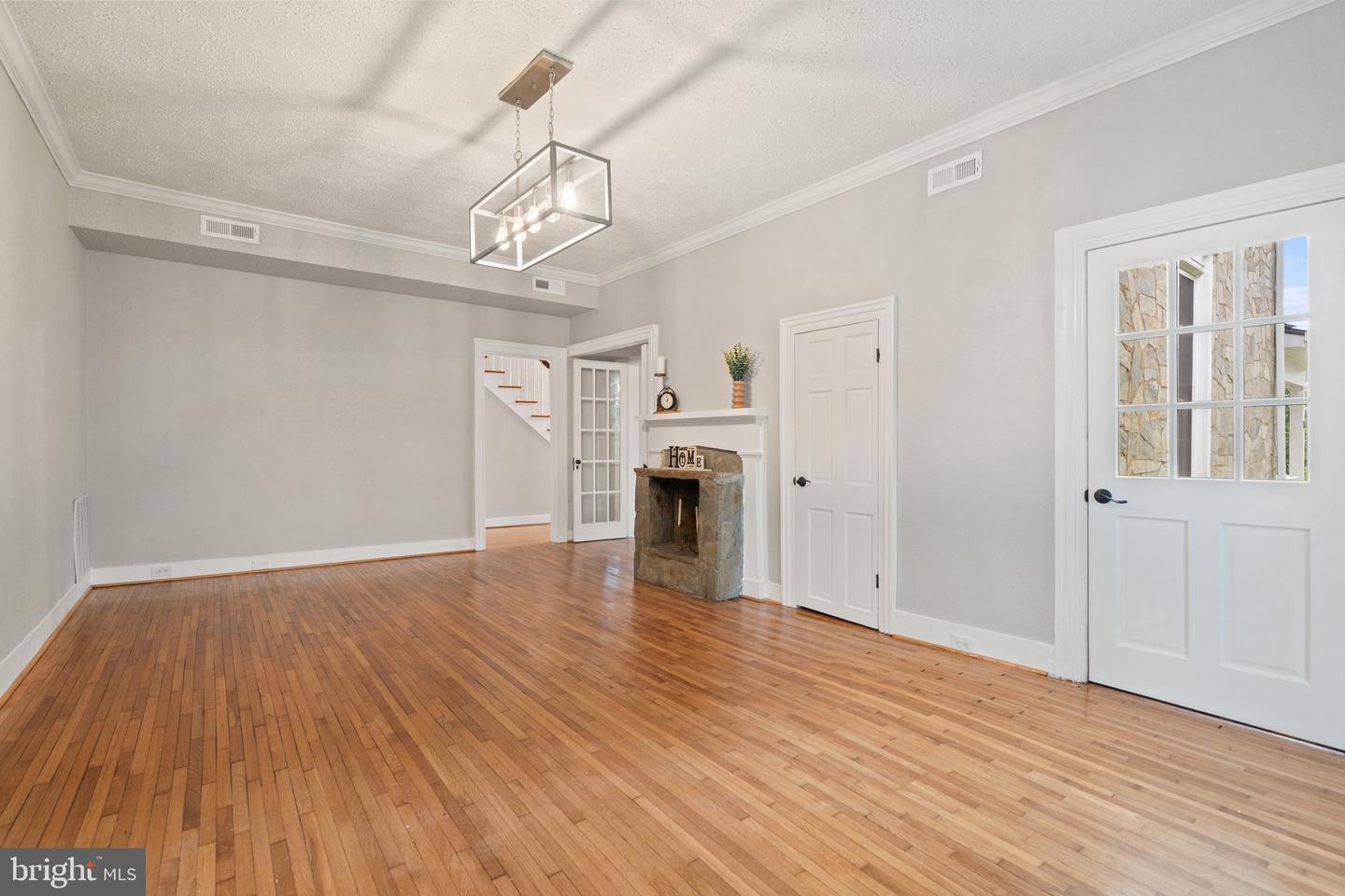 105 E WASHINGTON ST, REMINGTON, Virginia 22734, 4 Bedrooms Bedrooms, ,2 BathroomsBathrooms,Residential,For sale,105 E WASHINGTON ST,VAFQ2016764 MLS # VAFQ2016764