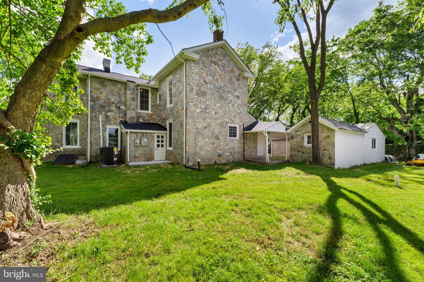105 E WASHINGTON ST, REMINGTON, Virginia 22734, 4 Bedrooms Bedrooms, ,2 BathroomsBathrooms,Residential,For sale,105 E WASHINGTON ST,VAFQ2016764 MLS # VAFQ2016764