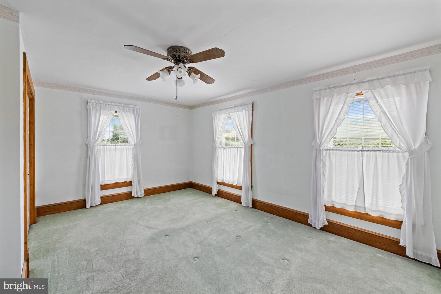 10321 OLD VALLEY PIKE, MOUNT JACKSON, Virginia 22842, 4 Bedrooms Bedrooms, ,3 BathroomsBathrooms,Residential,For sale,10321 OLD VALLEY PIKE,VASH2011536 MLS # VASH2011536