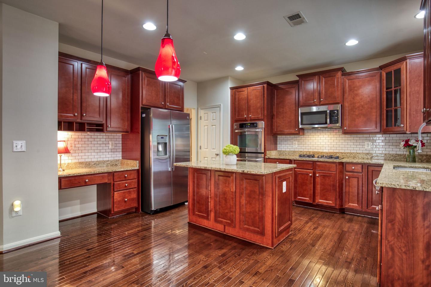 4076 PRESIDENTIAL HILL LOOP, DUMFRIES, Virginia 22025, 4 Bedrooms Bedrooms, ,3 BathroomsBathrooms,Residential,For sale,4076 PRESIDENTIAL HILL LOOP,VAPW2095370 MLS # VAPW2095370