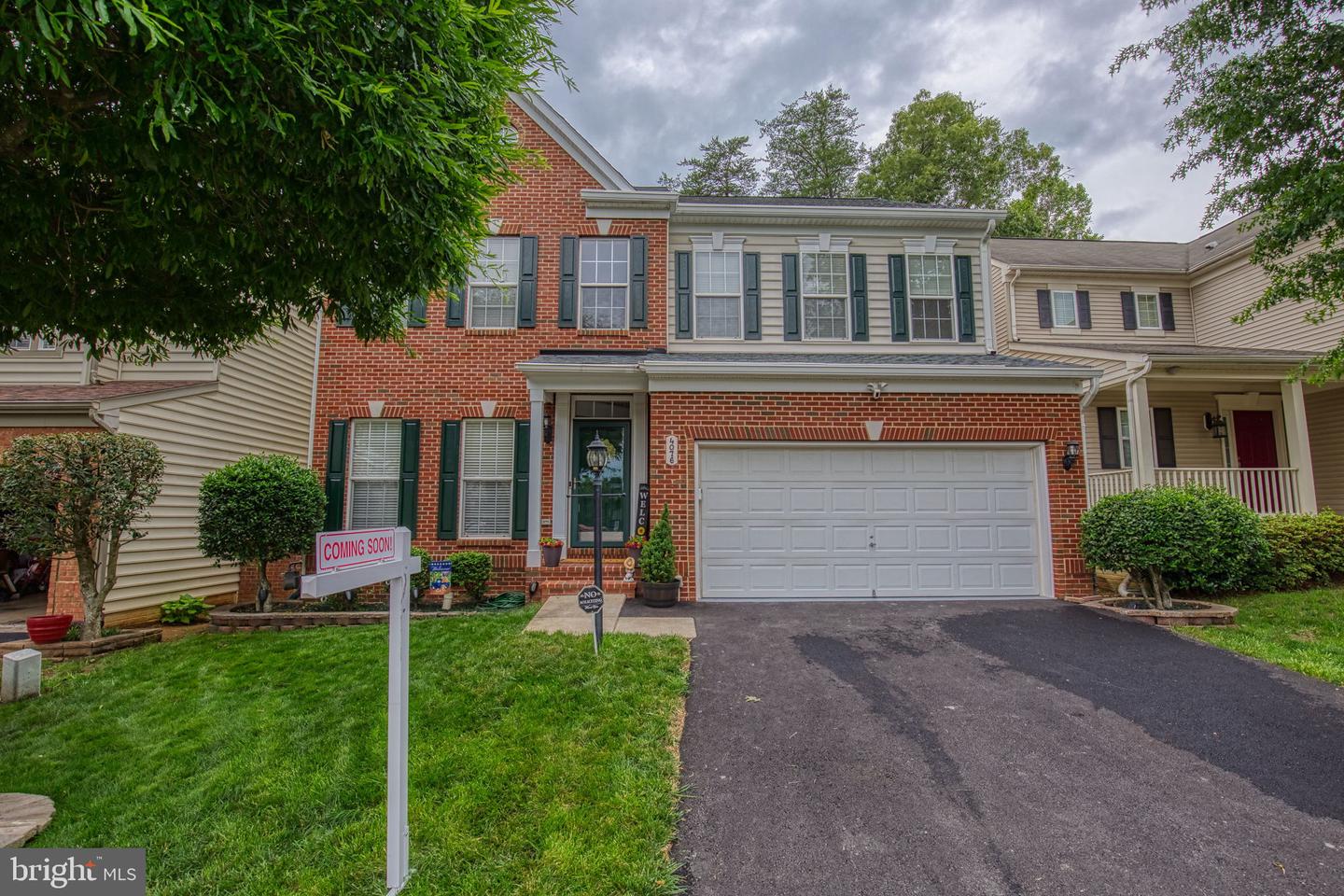 4076 PRESIDENTIAL HILL LOOP, DUMFRIES, Virginia 22025, 4 Bedrooms Bedrooms, ,3 BathroomsBathrooms,Residential,For sale,4076 PRESIDENTIAL HILL LOOP,VAPW2095370 MLS # VAPW2095370