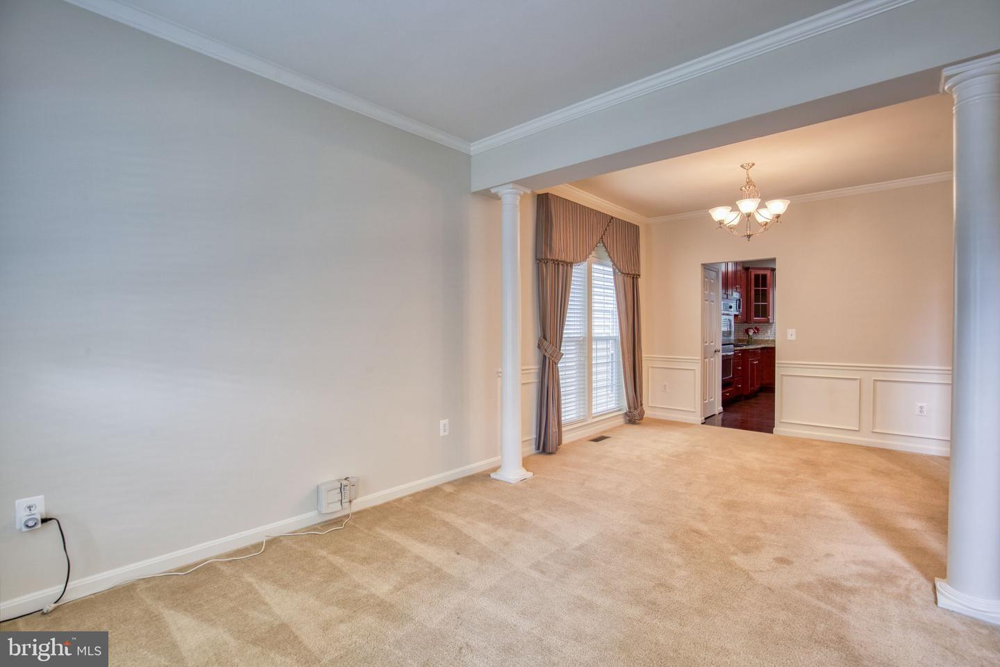 4076 PRESIDENTIAL HILL LOOP, DUMFRIES, Virginia 22025, 4 Bedrooms Bedrooms, ,3 BathroomsBathrooms,Residential,For sale,4076 PRESIDENTIAL HILL LOOP,VAPW2095370 MLS # VAPW2095370