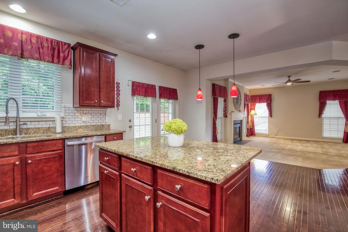 4076 PRESIDENTIAL HILL LOOP, DUMFRIES, Virginia 22025, 4 Bedrooms Bedrooms, ,3 BathroomsBathrooms,Residential,For sale,4076 PRESIDENTIAL HILL LOOP,VAPW2095370 MLS # VAPW2095370