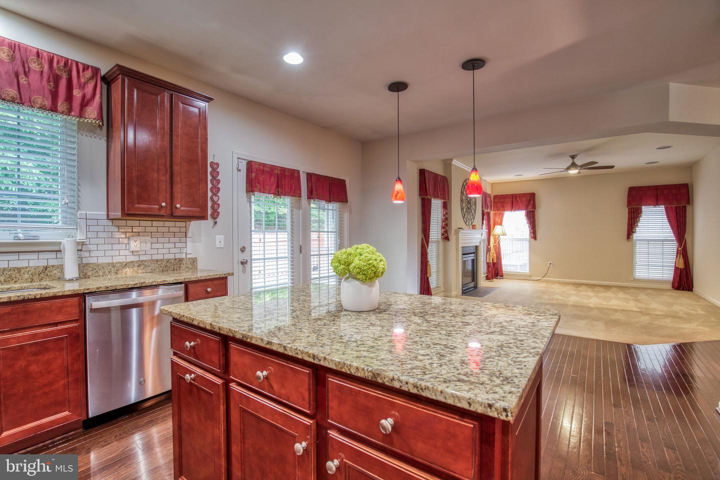 4076 PRESIDENTIAL HILL LOOP, DUMFRIES, Virginia 22025, 4 Bedrooms Bedrooms, ,3 BathroomsBathrooms,Residential,For sale,4076 PRESIDENTIAL HILL LOOP,VAPW2095370 MLS # VAPW2095370