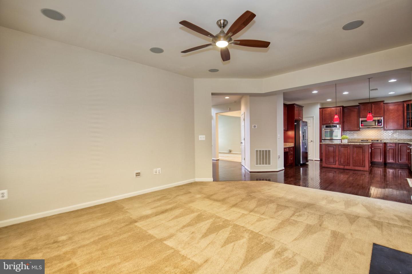4076 PRESIDENTIAL HILL LOOP, DUMFRIES, Virginia 22025, 4 Bedrooms Bedrooms, ,3 BathroomsBathrooms,Residential,For sale,4076 PRESIDENTIAL HILL LOOP,VAPW2095370 MLS # VAPW2095370