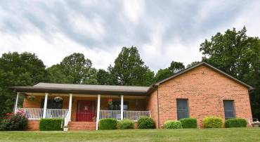 21246 CLARKS MOUNTAIN RD, RAPIDAN, Virginia 22733, 3 Bedrooms Bedrooms, ,3 BathroomsBathrooms,Residential,For sale,21246 CLARKS MOUNTAIN RD,VAOR2009752 MLS # VAOR2009752