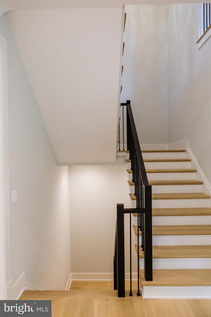 8407 BEREA COURT, VIENNA, Virginia 22180, 5 Bedrooms Bedrooms, ,5 BathroomsBathrooms,Residential,For sale,8407 BEREA COURT,VAFX2243246 MLS # VAFX2243246