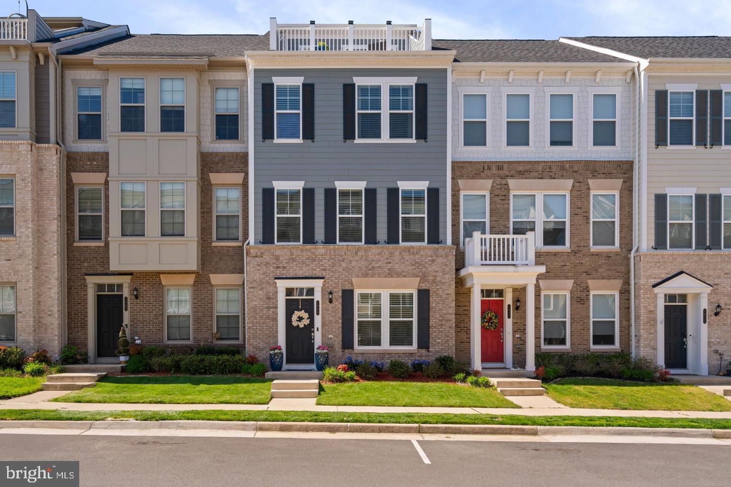 1909 GREENBRIAR HALL RD, DUMFRIES, Virginia 22026, 4 Bedrooms Bedrooms, ,3 BathroomsBathrooms,Residential,For sale,1909 GREENBRIAR HALL RD,VAPW2095630 MLS # VAPW2095630