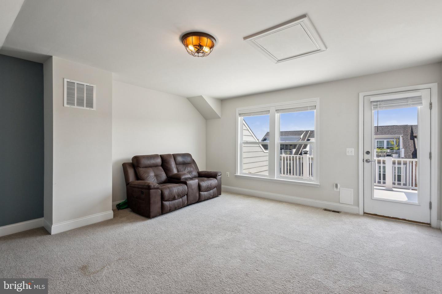 1909 GREENBRIAR HALL RD, DUMFRIES, Virginia 22026, 4 Bedrooms Bedrooms, ,3 BathroomsBathrooms,Residential,For sale,1909 GREENBRIAR HALL RD,VAPW2095630 MLS # VAPW2095630