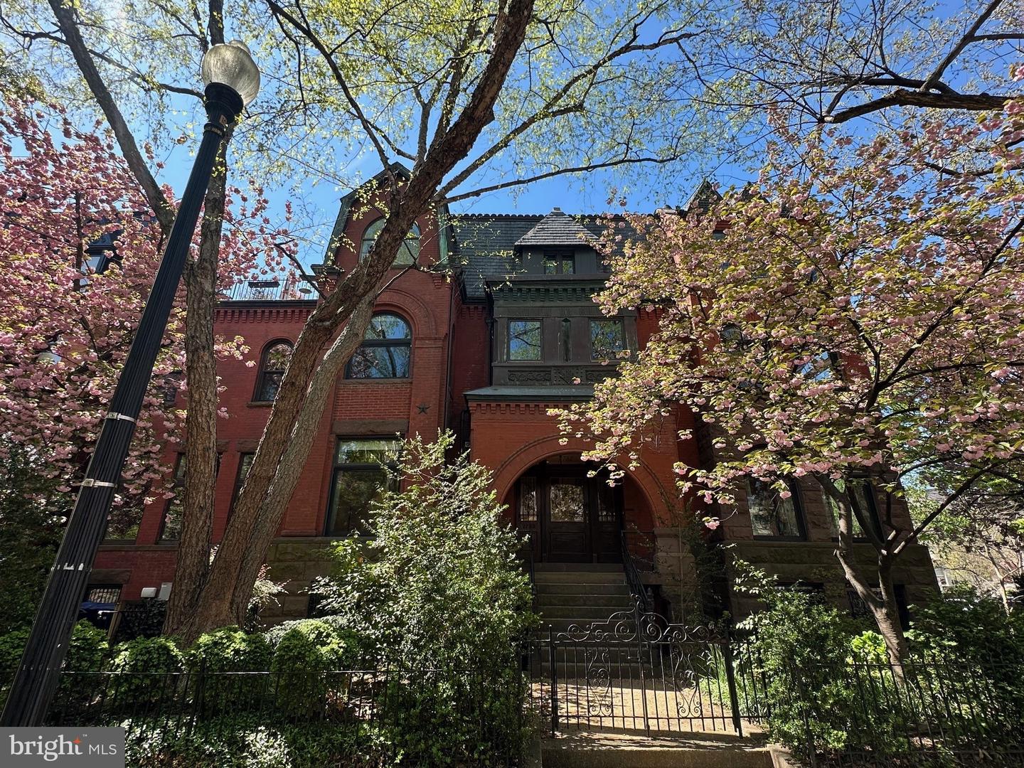 1752 17TH ST NW, WASHINGTON, District Of Columbia 20009, 5 Bedrooms Bedrooms, ,3 BathroomsBathrooms,Residential,For sale,1752 17TH ST NW,DCDC2202410 MLS # DCDC2202410