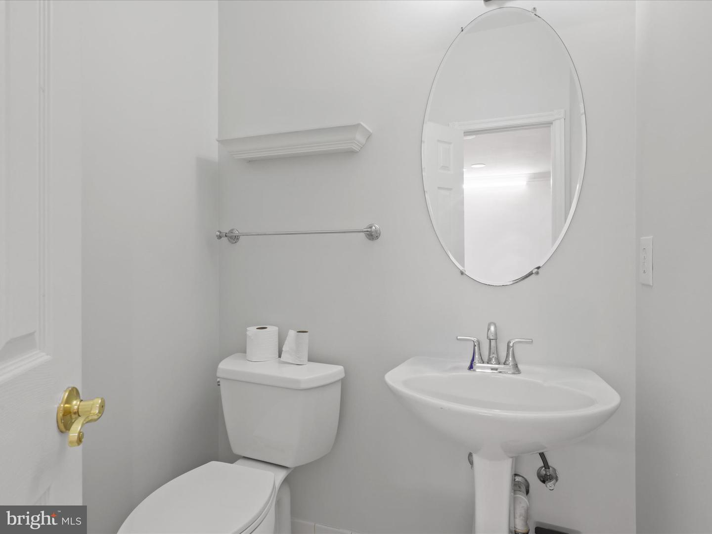 2642 LOGAN WOOD DR, HERNDON, Virginia 20171, 3 Bedrooms Bedrooms, ,3 BathroomsBathrooms,Residential,For sale,2642 LOGAN WOOD DR,VAFX2243410 MLS # VAFX2243410