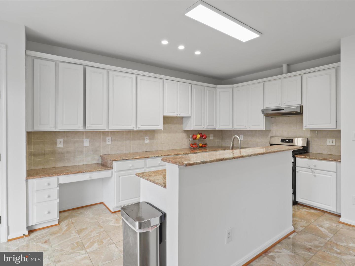 2642 LOGAN WOOD DR, HERNDON, Virginia 20171, 3 Bedrooms Bedrooms, ,3 BathroomsBathrooms,Residential,For sale,2642 LOGAN WOOD DR,VAFX2243410 MLS # VAFX2243410