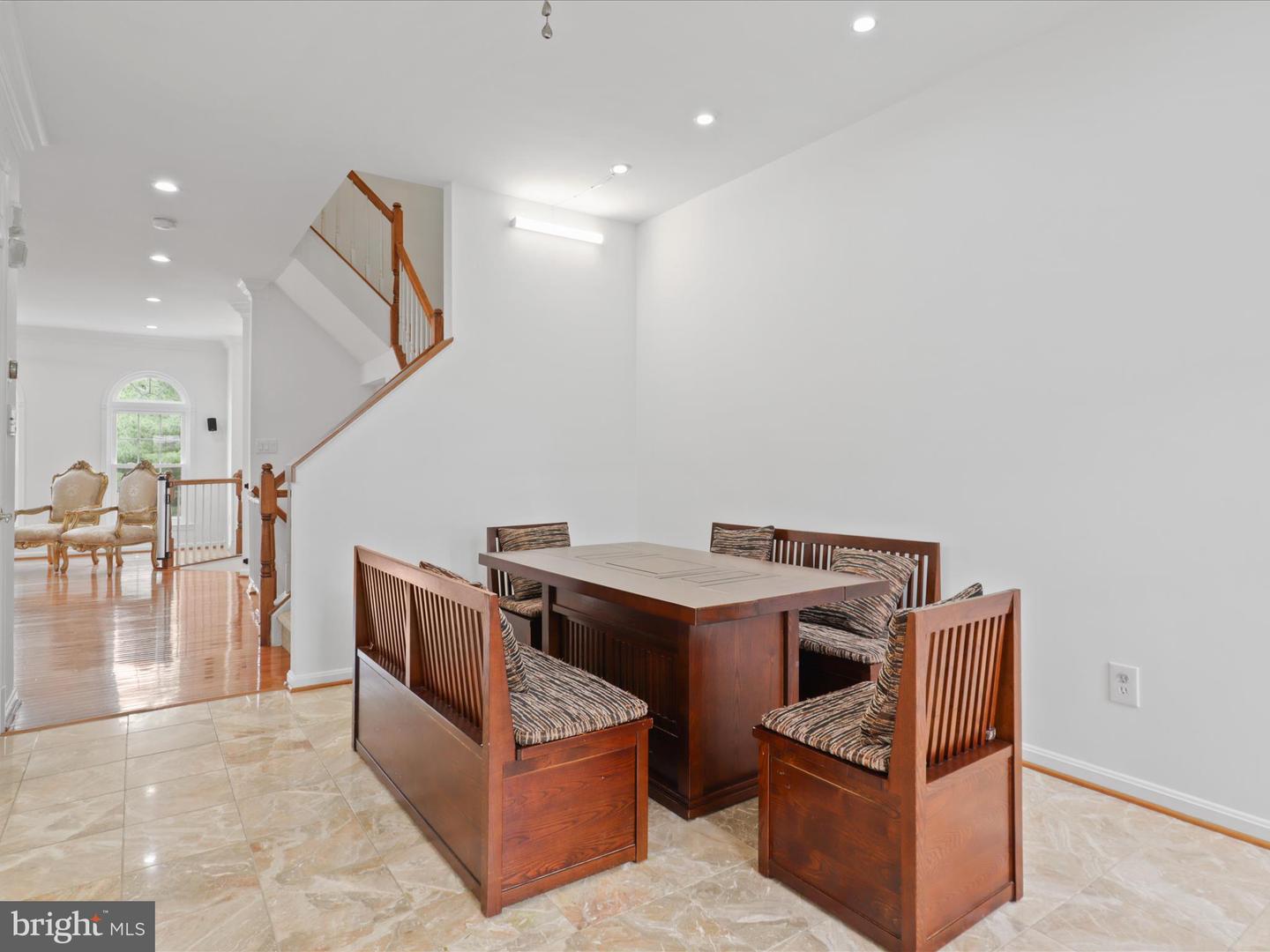 2642 LOGAN WOOD DR, HERNDON, Virginia 20171, 3 Bedrooms Bedrooms, ,3 BathroomsBathrooms,Residential,For sale,2642 LOGAN WOOD DR,VAFX2243410 MLS # VAFX2243410