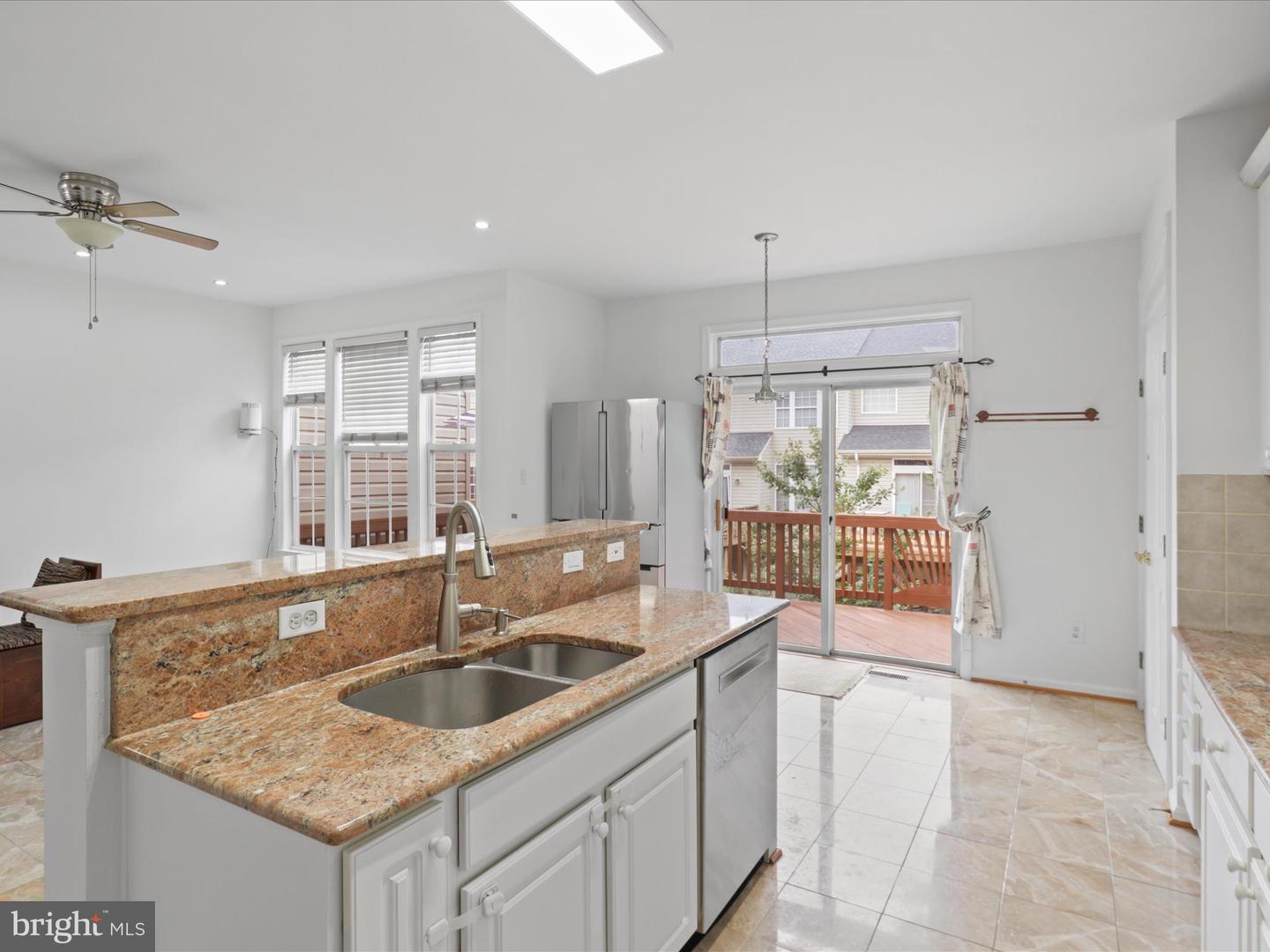 2642 LOGAN WOOD DR, HERNDON, Virginia 20171, 3 Bedrooms Bedrooms, ,3 BathroomsBathrooms,Residential,For sale,2642 LOGAN WOOD DR,VAFX2243410 MLS # VAFX2243410