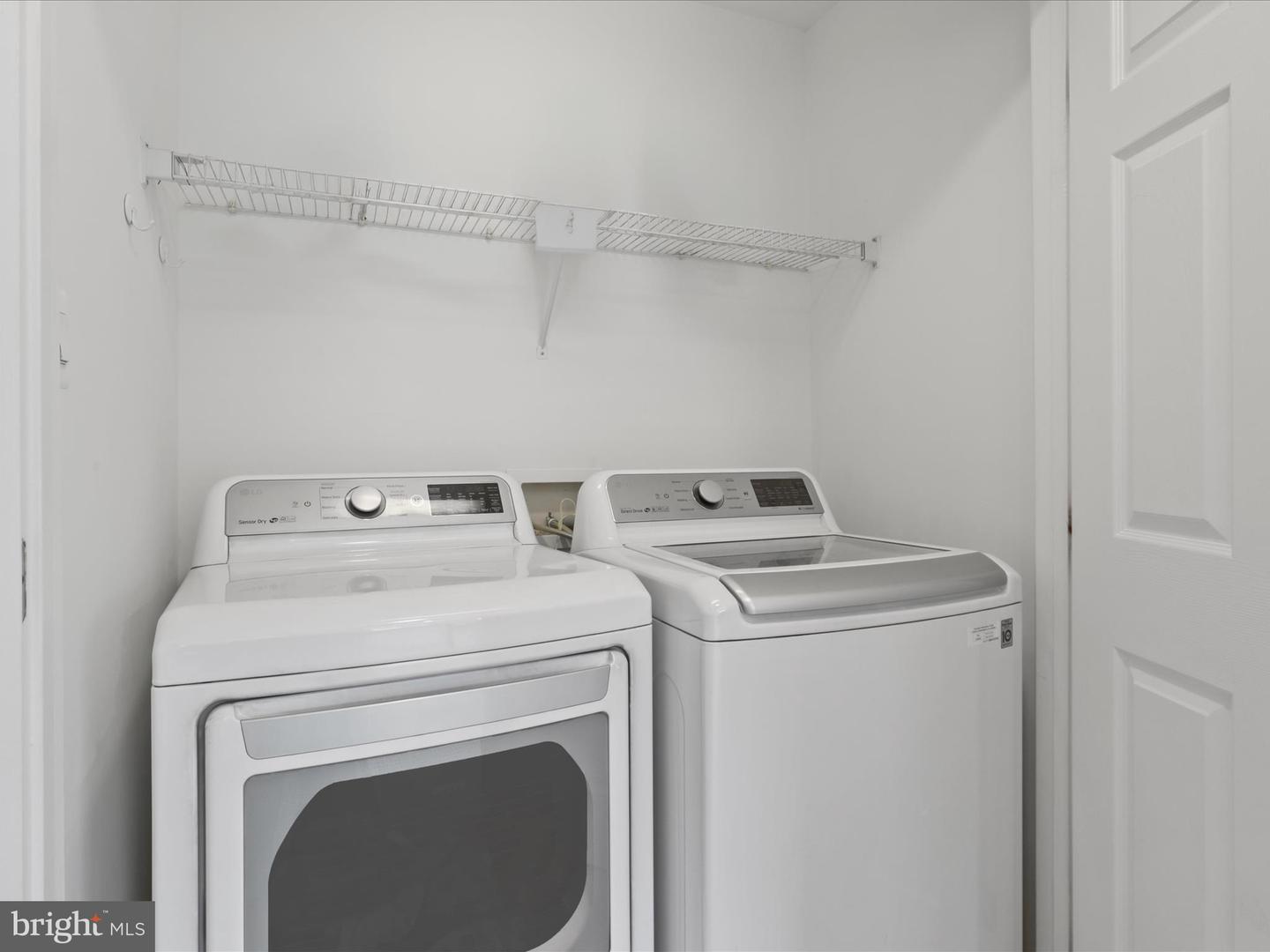 2642 LOGAN WOOD DR, HERNDON, Virginia 20171, 3 Bedrooms Bedrooms, ,3 BathroomsBathrooms,Residential,For sale,2642 LOGAN WOOD DR,VAFX2243410 MLS # VAFX2243410