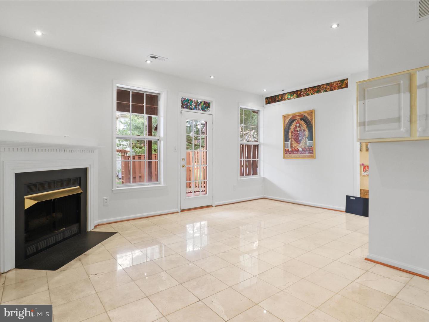 2642 LOGAN WOOD DR, HERNDON, Virginia 20171, 3 Bedrooms Bedrooms, ,3 BathroomsBathrooms,Residential,For sale,2642 LOGAN WOOD DR,VAFX2243410 MLS # VAFX2243410