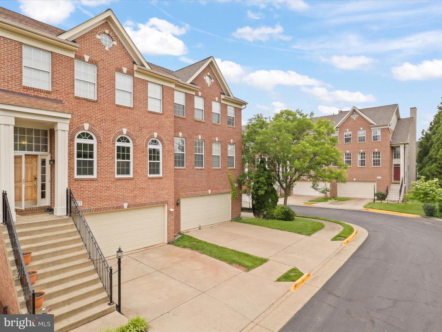 2642 LOGAN WOOD DR, HERNDON, Virginia 20171, 3 Bedrooms Bedrooms, ,3 BathroomsBathrooms,Residential,For sale,2642 LOGAN WOOD DR,VAFX2243410 MLS # VAFX2243410