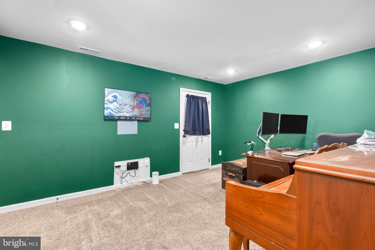 2422 DRAKE LN, FREDERICKSBURG, Virginia 22408, 3 Bedrooms Bedrooms, ,2 BathroomsBathrooms,Residential,For sale,2422 DRAKE LN,VASP2033472 MLS # VASP2033472