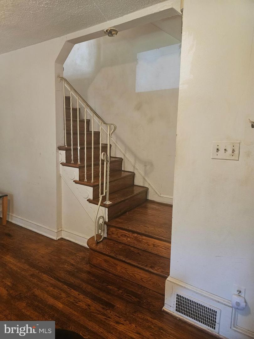 3959 R ST SE, WASHINGTON, District Of Columbia 20020, 3 Bedrooms Bedrooms, ,1 BathroomBathrooms,Residential,For sale,3959 R ST SE,DCDC2202646 MLS # DCDC2202646