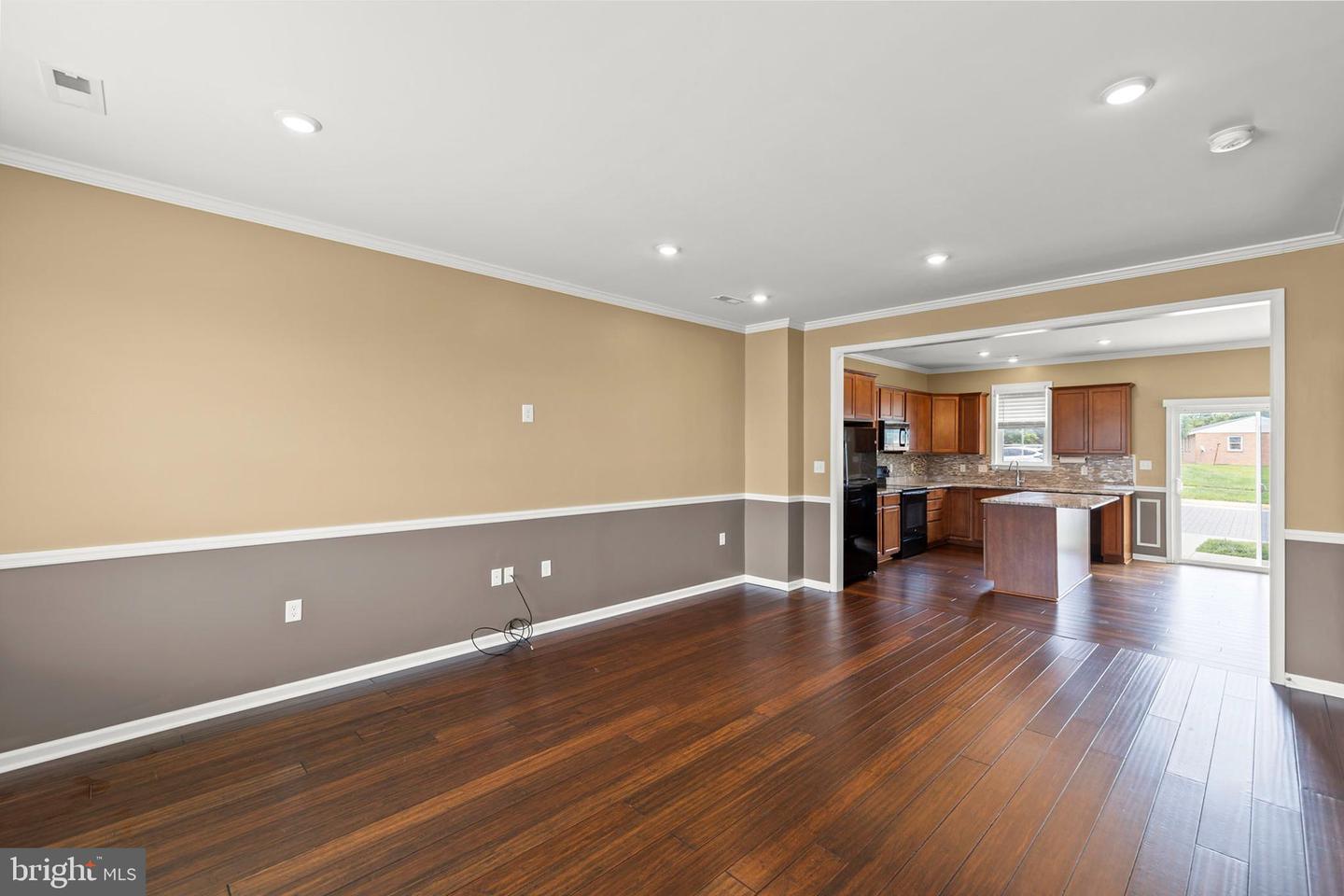 1312 S KENT ST, WINCHESTER, Virginia 22601, 2 Bedrooms Bedrooms, ,2 BathroomsBathrooms,Residential,For sale,1312 S KENT ST,VAWI2007860 MLS # VAWI2007860