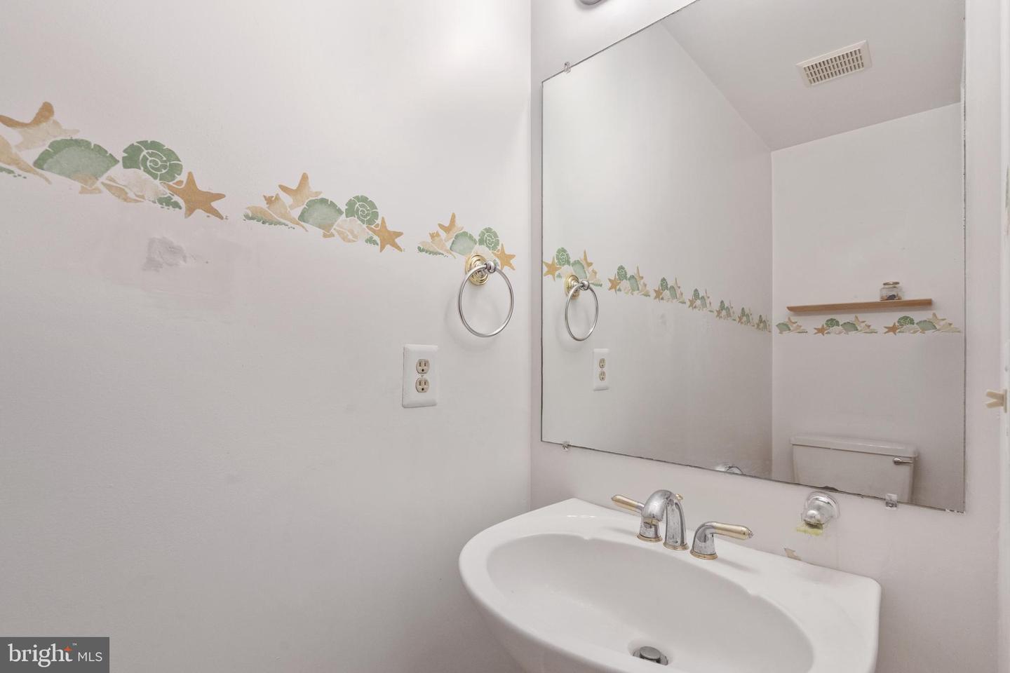 2339 MILLENNIUM LN, RESTON, Virginia 20191, 3 Bedrooms Bedrooms, ,2 BathroomsBathrooms,Residential,For sale,2339 MILLENNIUM LN,VAFX2243568 MLS # VAFX2243568