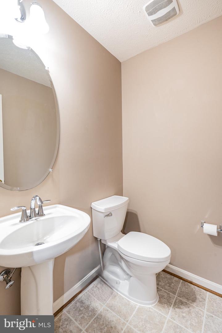 36017 COYOTE TRL, LOCUST GROVE, Virginia 22508, 3 Bedrooms Bedrooms, ,2 BathroomsBathrooms,Residential,For sale,36017 COYOTE TRL,VAOR2009776 MLS # VAOR2009776
