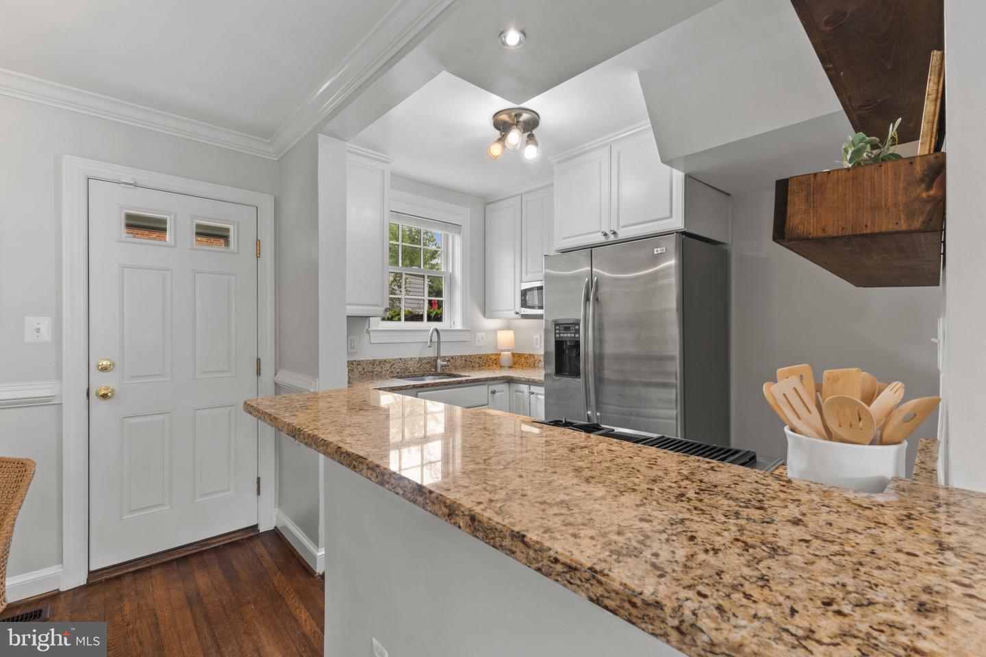 823 CHURCH ST, ALEXANDRIA, Virginia 22314, 2 Bedrooms Bedrooms, 9 Rooms Rooms,2 BathroomsBathrooms,Residential,For sale,823 CHURCH ST,VAAX2045776 MLS # VAAX2045776