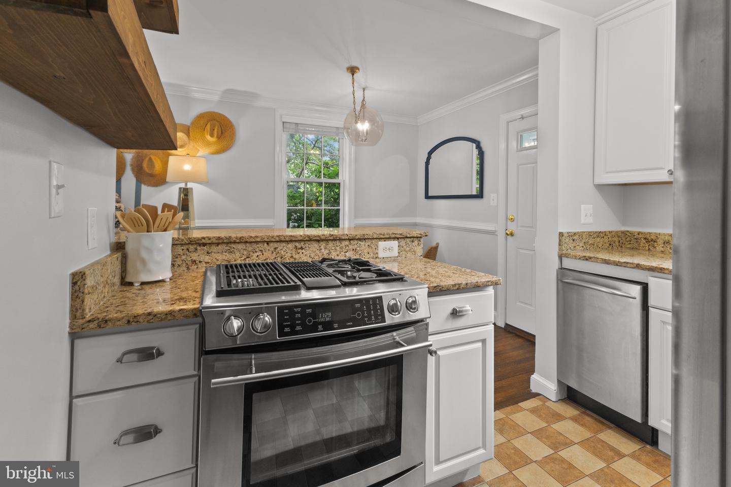 823 CHURCH ST, ALEXANDRIA, Virginia 22314, 2 Bedrooms Bedrooms, 9 Rooms Rooms,2 BathroomsBathrooms,Residential,For sale,823 CHURCH ST,VAAX2045776 MLS # VAAX2045776