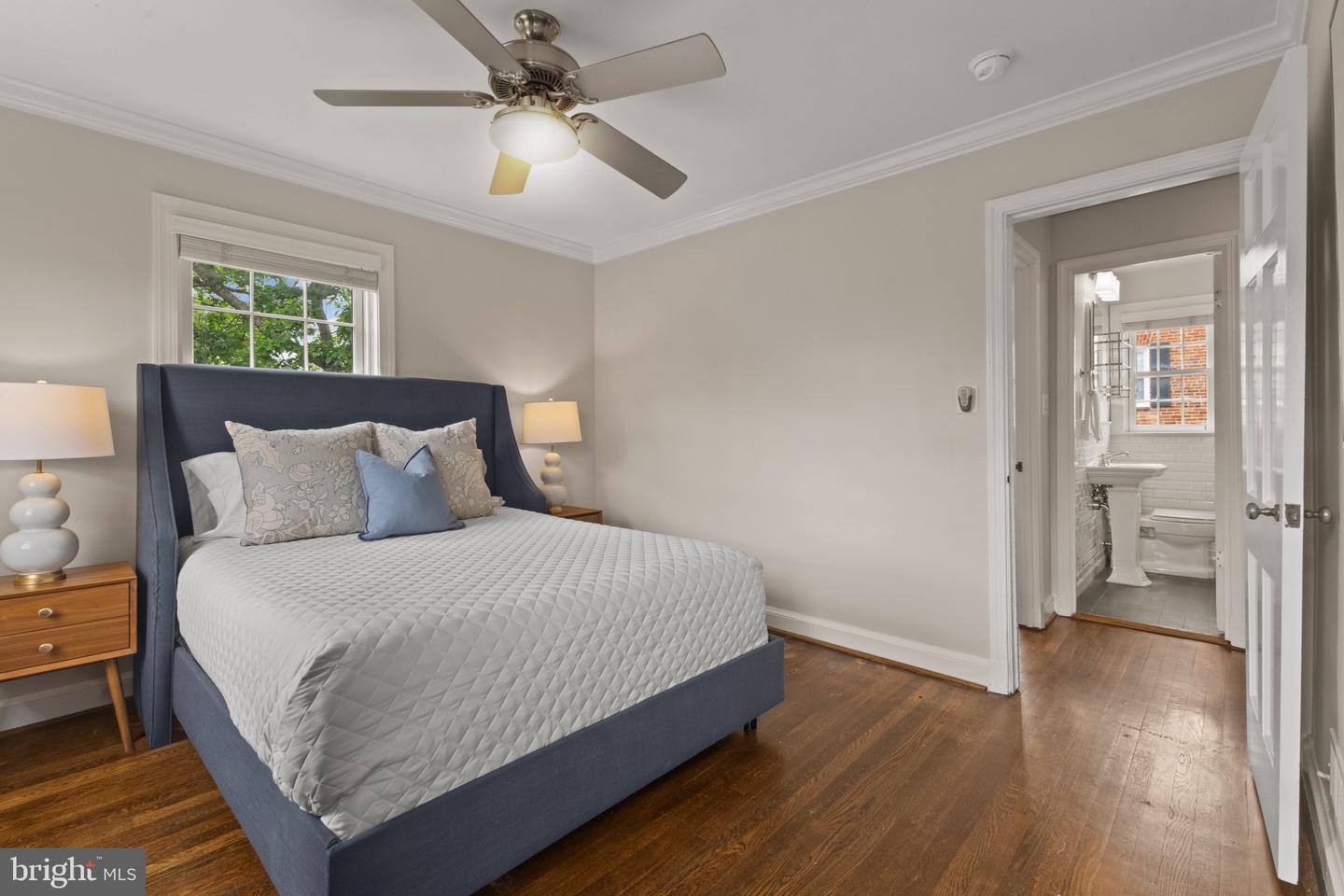 823 CHURCH ST, ALEXANDRIA, Virginia 22314, 2 Bedrooms Bedrooms, 9 Rooms Rooms,2 BathroomsBathrooms,Residential,For sale,823 CHURCH ST,VAAX2045776 MLS # VAAX2045776