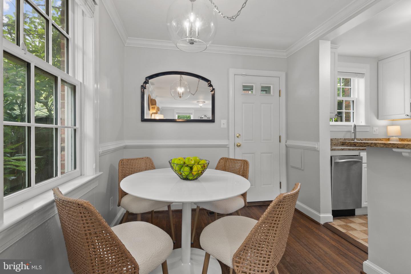 823 CHURCH ST, ALEXANDRIA, Virginia 22314, 2 Bedrooms Bedrooms, 9 Rooms Rooms,2 BathroomsBathrooms,Residential,For sale,823 CHURCH ST,VAAX2045776 MLS # VAAX2045776