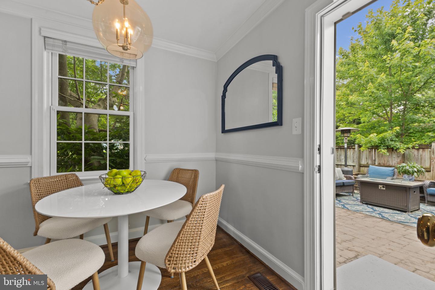 823 CHURCH ST, ALEXANDRIA, Virginia 22314, 2 Bedrooms Bedrooms, 9 Rooms Rooms,2 BathroomsBathrooms,Residential,For sale,823 CHURCH ST,VAAX2045776 MLS # VAAX2045776