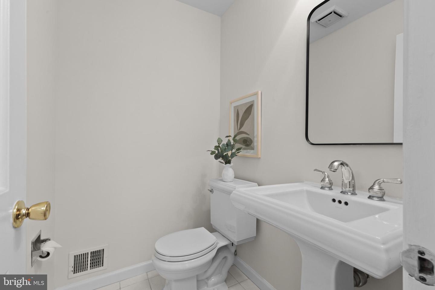 3713 TEMPLETON PL, ALEXANDRIA, Virginia 22304, 6 Bedrooms Bedrooms, ,4 BathroomsBathrooms,Residential,For sale,3713 TEMPLETON PL,VAAX2045778 MLS # VAAX2045778