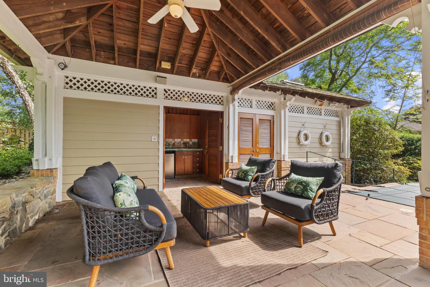 3713 TEMPLETON PL, ALEXANDRIA, Virginia 22304, 6 Bedrooms Bedrooms, ,4 BathroomsBathrooms,Residential,For sale,3713 TEMPLETON PL,VAAX2045778 MLS # VAAX2045778
