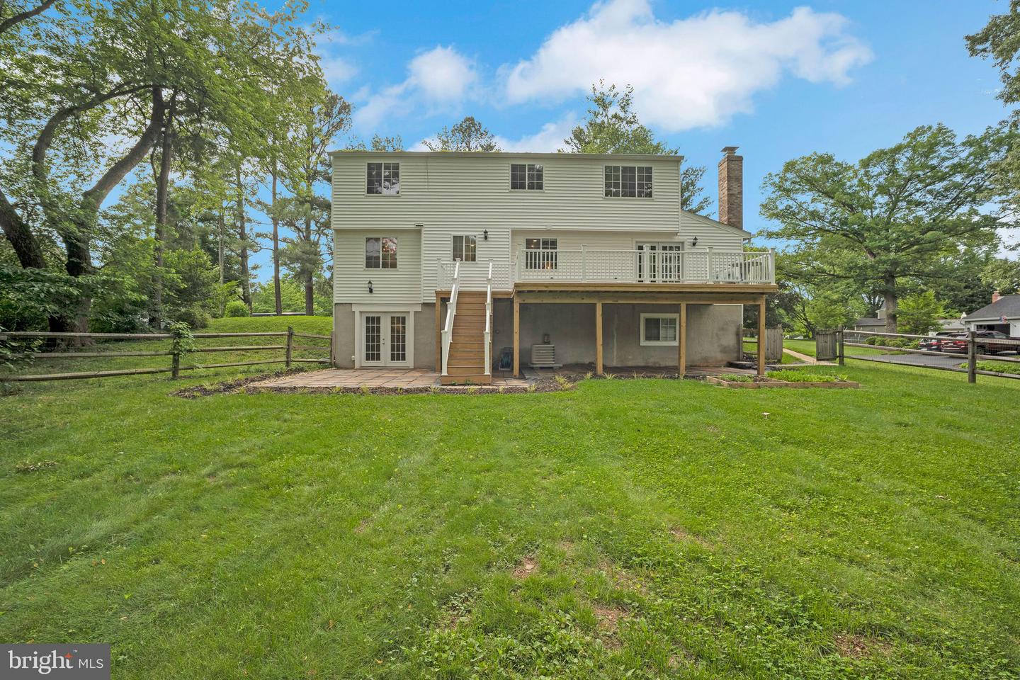 1127 RIVA RIDGE DR, GREAT FALLS, Virginia 22066, 5 Bedrooms Bedrooms, ,3 BathroomsBathrooms,Residential,For sale,1127 RIVA RIDGE DR,VAFX2243782 MLS # VAFX2243782