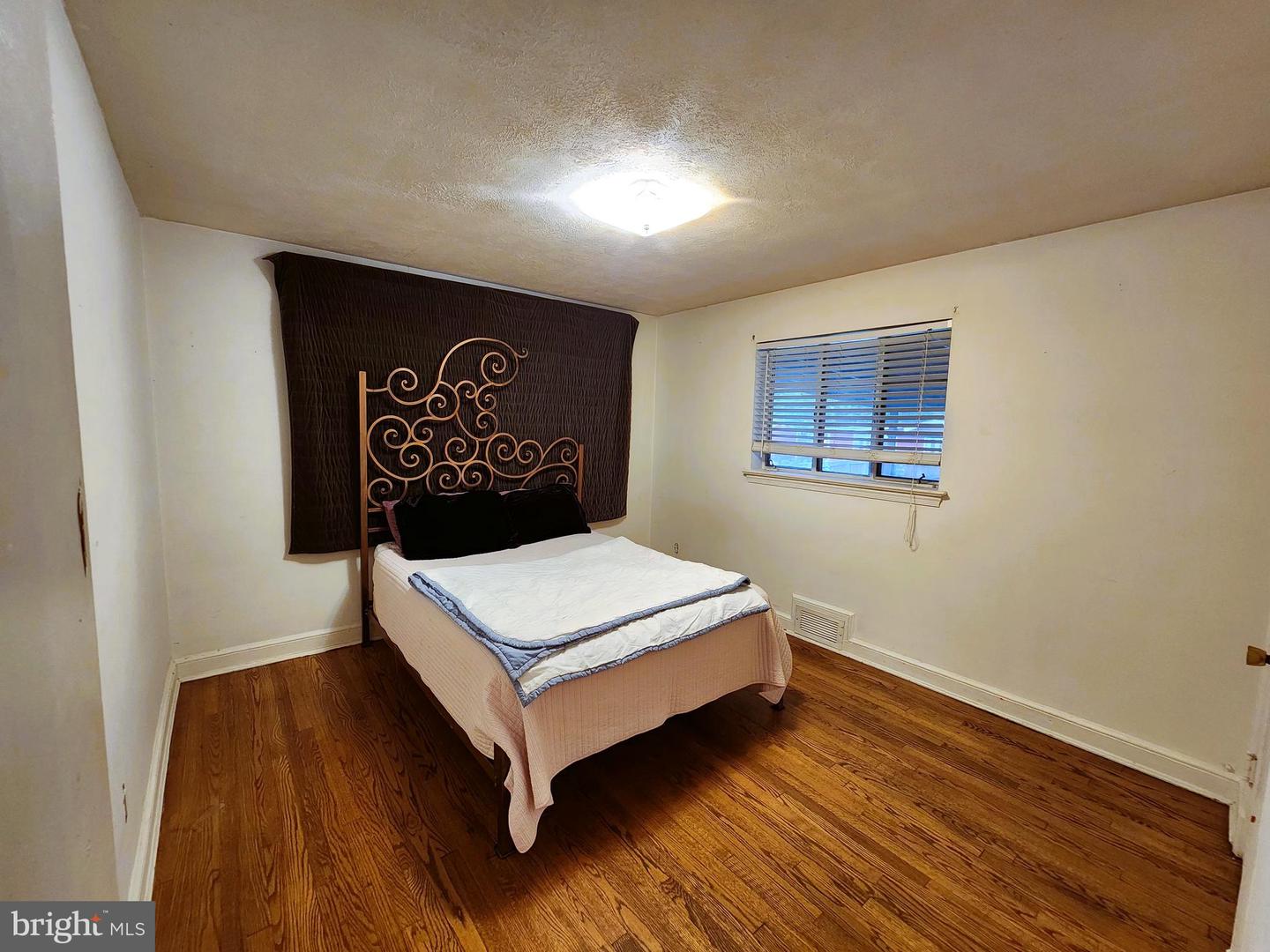 6029 AMHERST AVE, SPRINGFIELD, Virginia 22150, 4 Bedrooms Bedrooms, ,2 BathroomsBathrooms,Residential,For sale,6029 AMHERST AVE,VAFX2243794 MLS # VAFX2243794