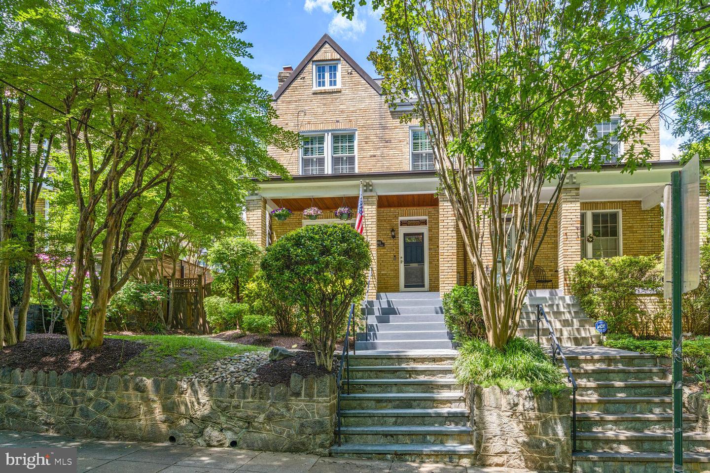 3805 WARREN ST NW, WASHINGTON, District Of Columbia 20016, 5 Bedrooms Bedrooms, 5 Rooms Rooms,3 BathroomsBathrooms,Residential,For sale,3805 WARREN ST NW,DCDC2202922 MLS # DCDC2202922