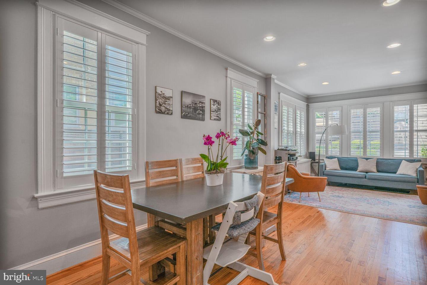 3805 WARREN ST NW, WASHINGTON, District Of Columbia 20016, 5 Bedrooms Bedrooms, 5 Rooms Rooms,3 BathroomsBathrooms,Residential,For sale,3805 WARREN ST NW,DCDC2202922 MLS # DCDC2202922