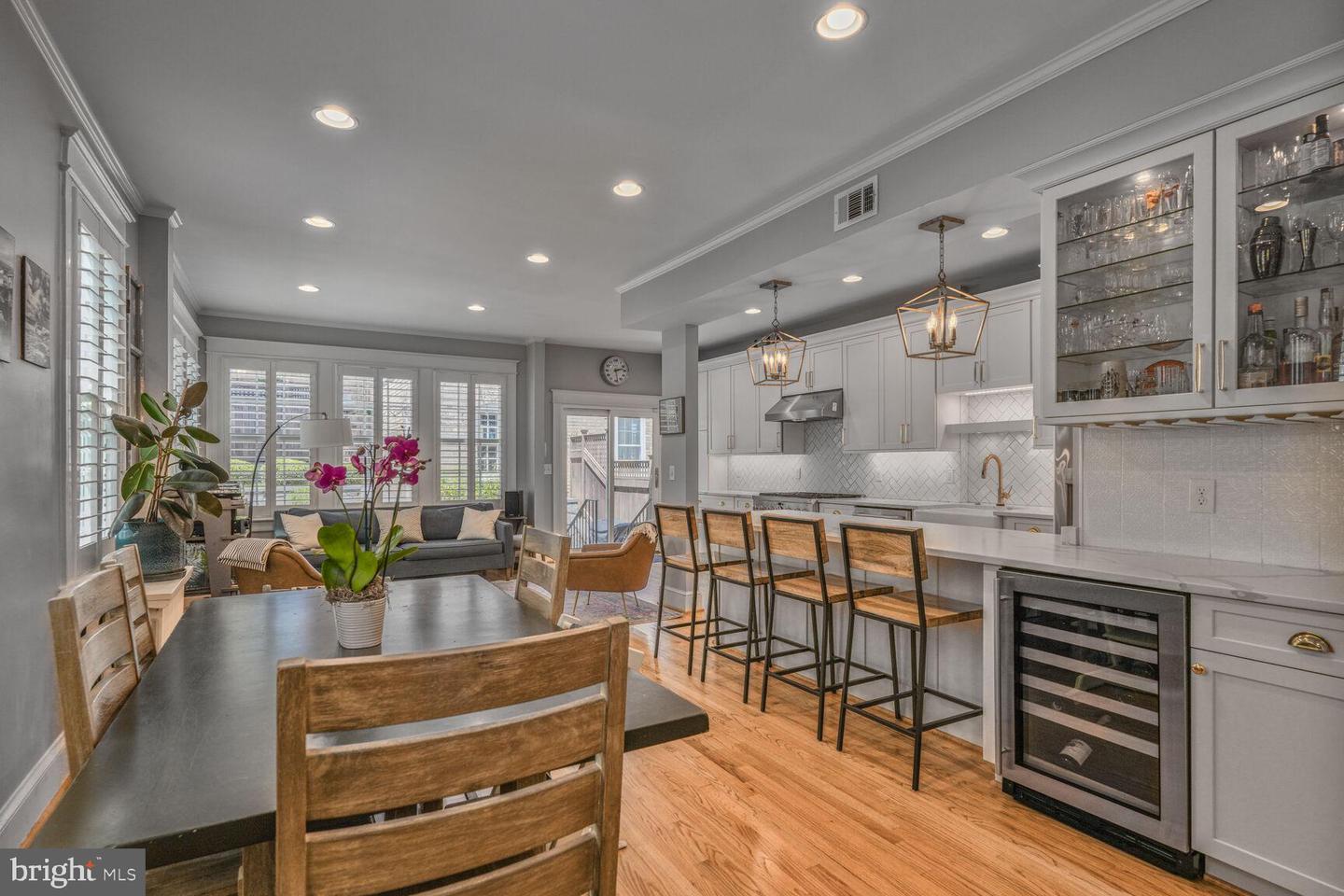 3805 WARREN ST NW, WASHINGTON, District Of Columbia 20016, 5 Bedrooms Bedrooms, 5 Rooms Rooms,3 BathroomsBathrooms,Residential,For sale,3805 WARREN ST NW,DCDC2202922 MLS # DCDC2202922