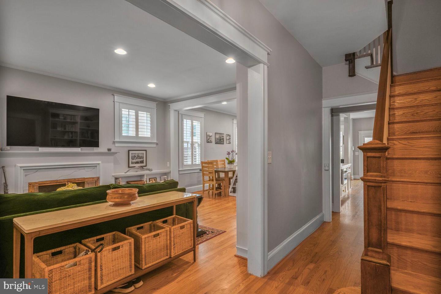 3805 WARREN ST NW, WASHINGTON, District Of Columbia 20016, 5 Bedrooms Bedrooms, 5 Rooms Rooms,3 BathroomsBathrooms,Residential,For sale,3805 WARREN ST NW,DCDC2202922 MLS # DCDC2202922