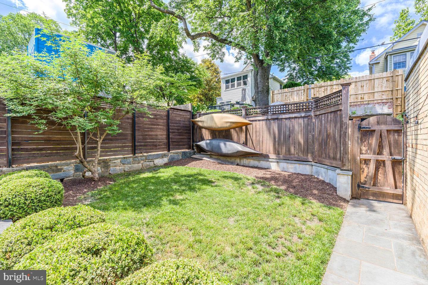 3805 WARREN ST NW, WASHINGTON, District Of Columbia 20016, 5 Bedrooms Bedrooms, 5 Rooms Rooms,3 BathroomsBathrooms,Residential,For sale,3805 WARREN ST NW,DCDC2202922 MLS # DCDC2202922