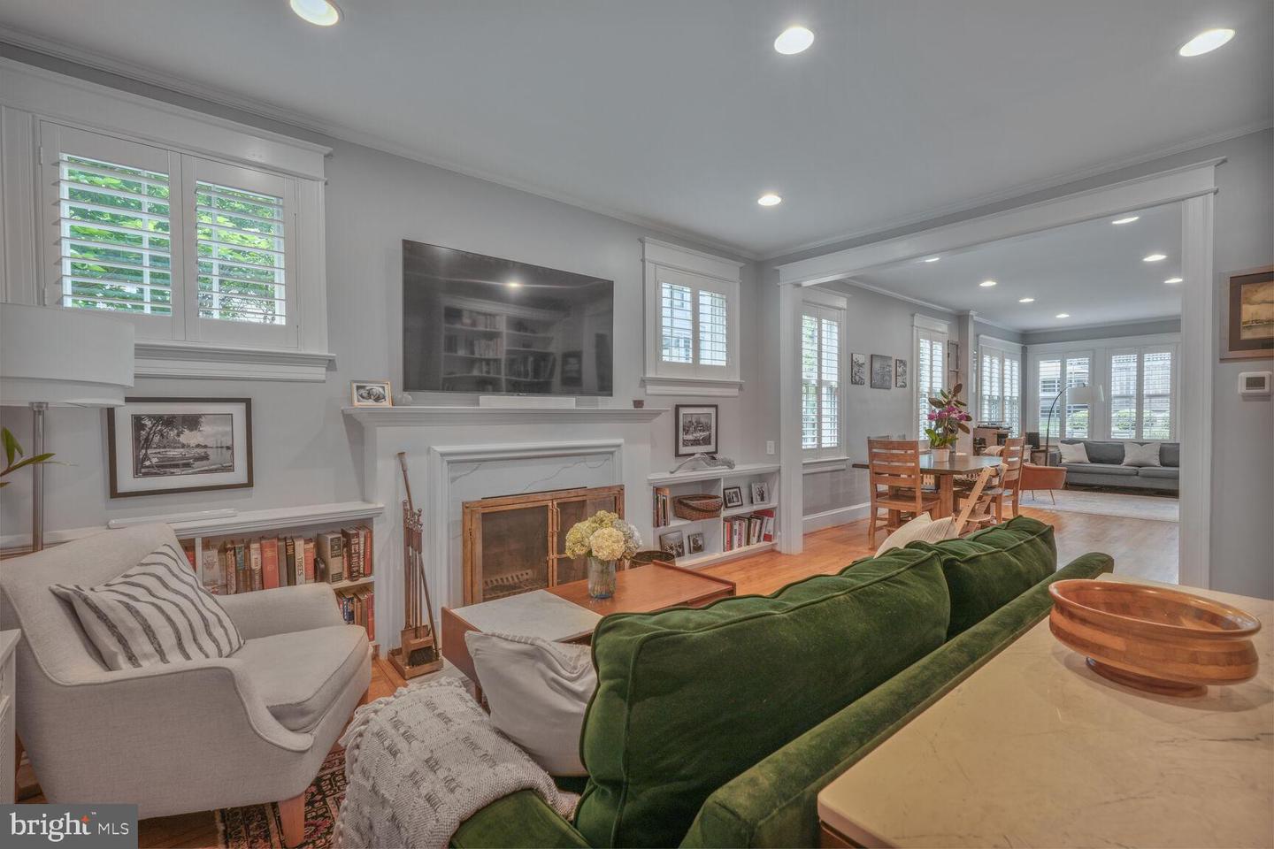 3805 WARREN ST NW, WASHINGTON, District Of Columbia 20016, 5 Bedrooms Bedrooms, 5 Rooms Rooms,3 BathroomsBathrooms,Residential,For sale,3805 WARREN ST NW,DCDC2202922 MLS # DCDC2202922