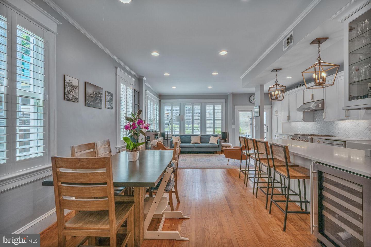 3805 WARREN ST NW, WASHINGTON, District Of Columbia 20016, 5 Bedrooms Bedrooms, 5 Rooms Rooms,3 BathroomsBathrooms,Residential,For sale,3805 WARREN ST NW,DCDC2202922 MLS # DCDC2202922